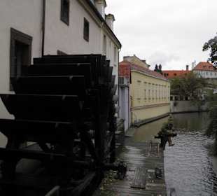 Мала страна