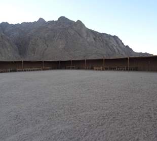 Im Beduinendorf, nur ein paar alte Hütten