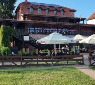 Von hinten-von hier Aussicht auf  den See