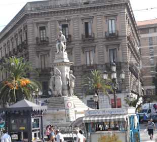 Stadtrundgang/ -fahrt Catania