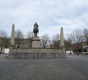 Karlsplatz vor dem Alten Schloss
