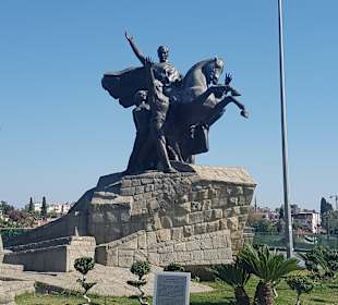 Atatürk-Denkmal