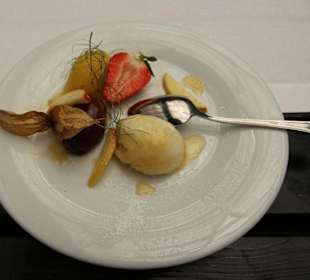„Schokoladenganache“ mit zwei Sorbets