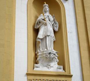 Bamberger Heilige am Portal der Pfarrkirche