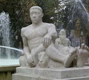 Figur "Afrika" am Bruat-Brunnen