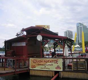 Schwimmende Location