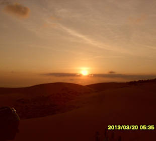 Sonnenuntergang bei den roten Dünen