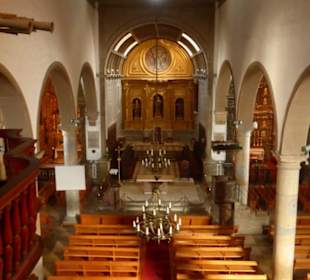 Blick von der Empore in den Kirchenraum