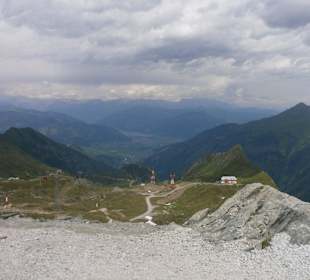 Blick vom Kitzsteinhorn auf den See