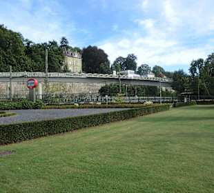 Auf dem Firmengelände