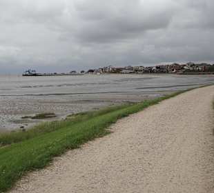 Wattweg zum Hafen