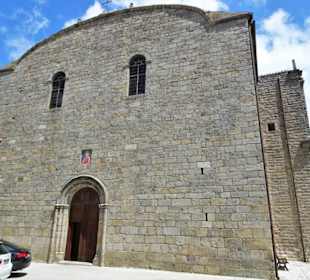 Eingang zur Kathedrale San Pietro