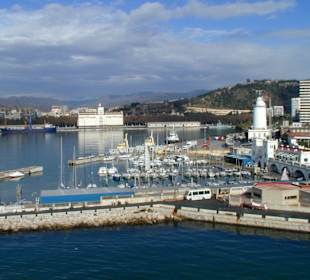 Hafen von Malaga von Costa Romantica aus