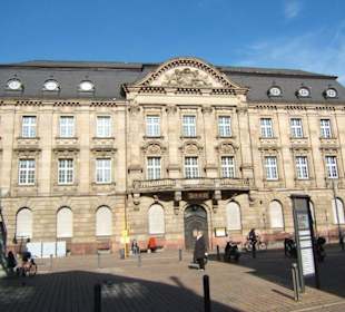 Das ehemalige Hauptpostgebäude