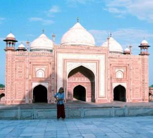 Marion in Agra bei Taj Mahal in Agra