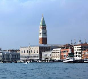 Eine Vaporetto-Fahrt von Lido bis Rialto