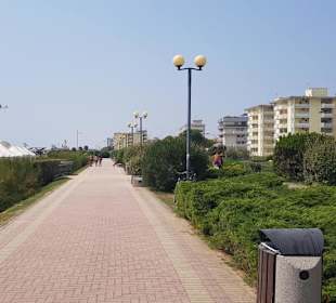 Die Promenade am Zenith