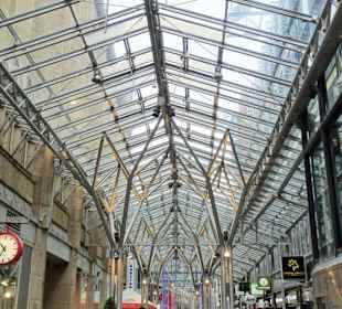 Rundgang durch die Lloyd Passage