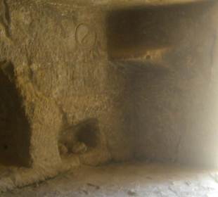 Eine Höhle von innen