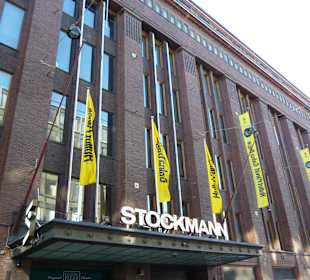 Stockmann obok parku
