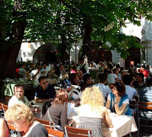 Biergarten im Hofbräuhaus