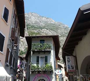 Ein Haus Marke Extraschmal