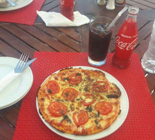 Abendessen in einem Restaurant am Hafen in ElGouna
