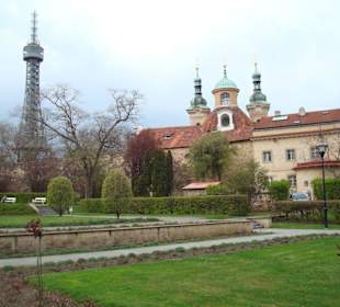 Der Blick auf den Petrin Turm