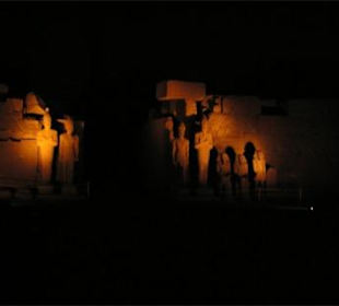 Karnak Tempel bei Nacht