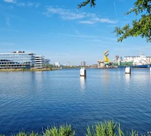 Amsterdam Hafen bei Sonnenschein