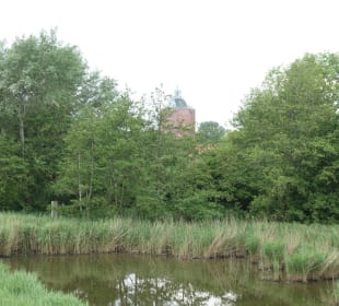 Blick von der Insel Neuwerk zum Leuchtturm