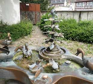 Der Entenbrunnen, beliebt bei Jung und Alt