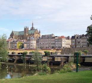 Die Kathedrale etwas weiter entfernt