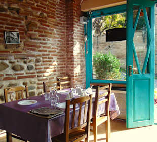 Golden Lion Restaurant in Sighnaghi