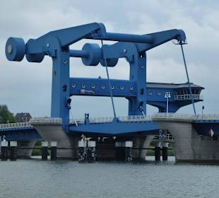 Peenebrücke Wolgast (zu)