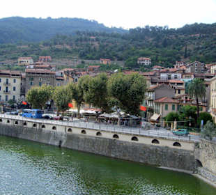 Über den Fluß Nervia