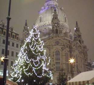 Weihnachtsmarkt auf dem Neumarkt Dresden