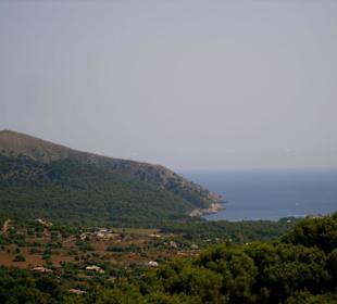 Blick von der Burg bis zum Meer