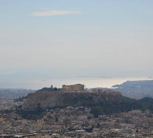Blick auf die Akropolis bis nach Piräus