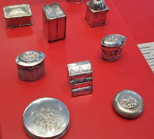 In der Abteilung "Reichtum und Bürgerstolz"