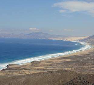 Вид на пляж сверху