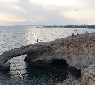 Im Hintergrund Agia Napa