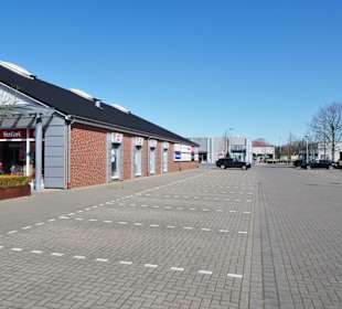 Rundgang durch das Outlet Center Ochtum Park