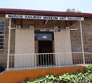 Eingang zum Museumsgebäude