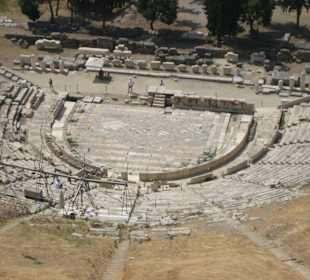 Odeon oder Theater? - Das ist hier die Frage