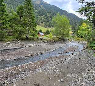 Zulauf-Fluß Vorsicht