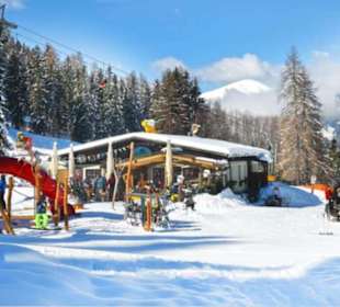 Winter neuer spielplatz