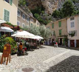 Spaziergang durch Moustiers-Sainte-Marie 