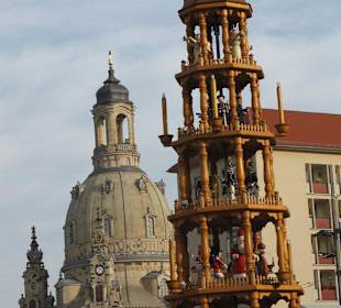 Frauenkirche und Pyramide