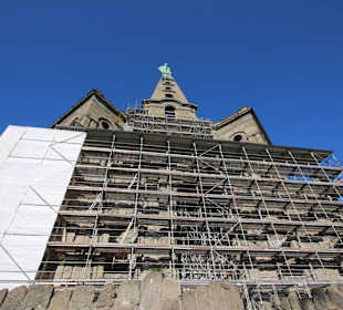 Oktogon und Herkules